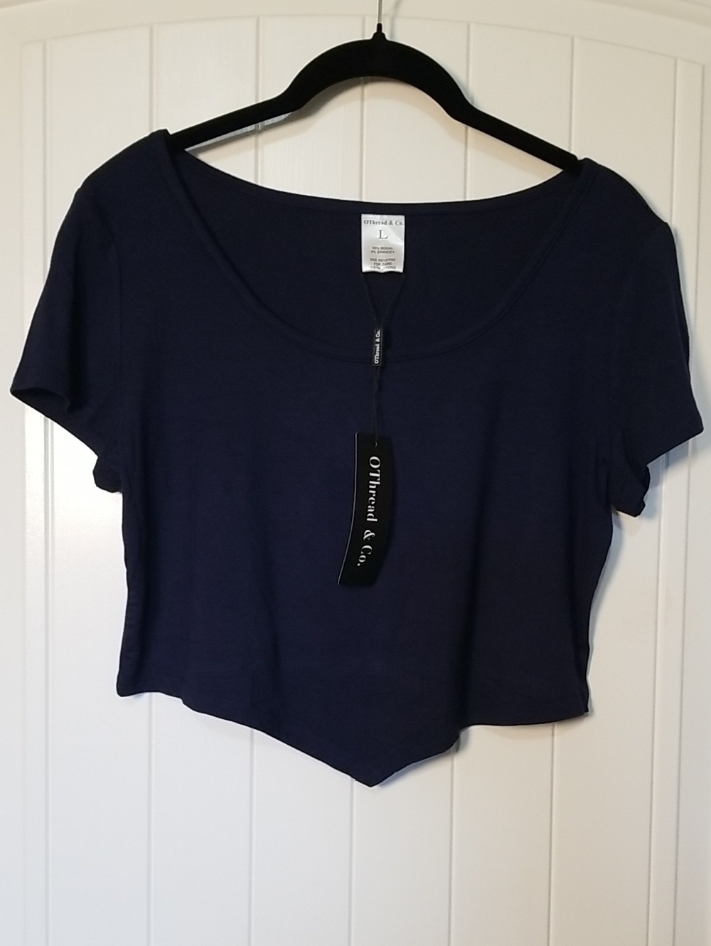 Navy Blue Scoop Neck Crop Top With V Hemline Size Large NWT